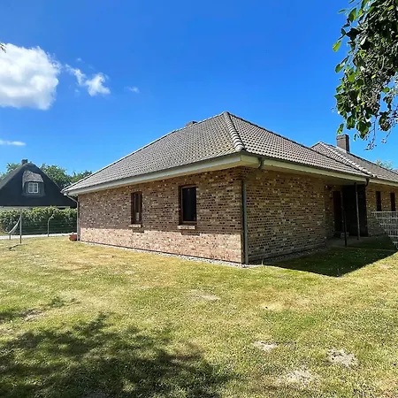Marie, Vier Sterne, Rollstuhlgerecht, Hundefreundlich, Eingezaeunt, Kamin, Wlan Holiday home *